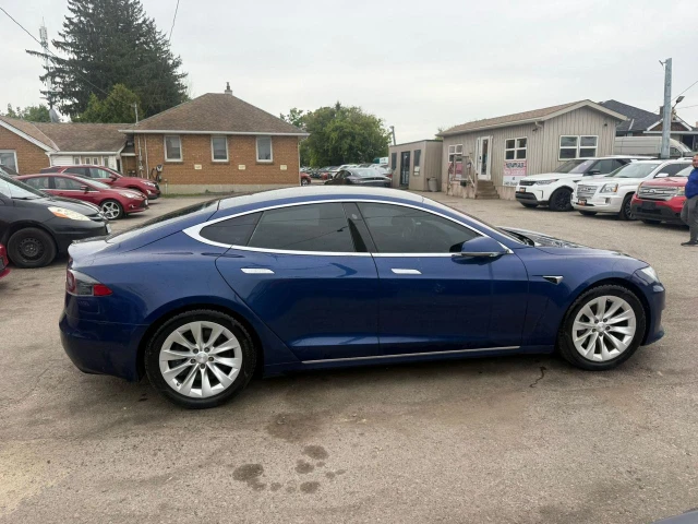 2020 Tesla Model S LONG RANGE, blau, 156.302 km, Import Kanada — Foto 6 z 13