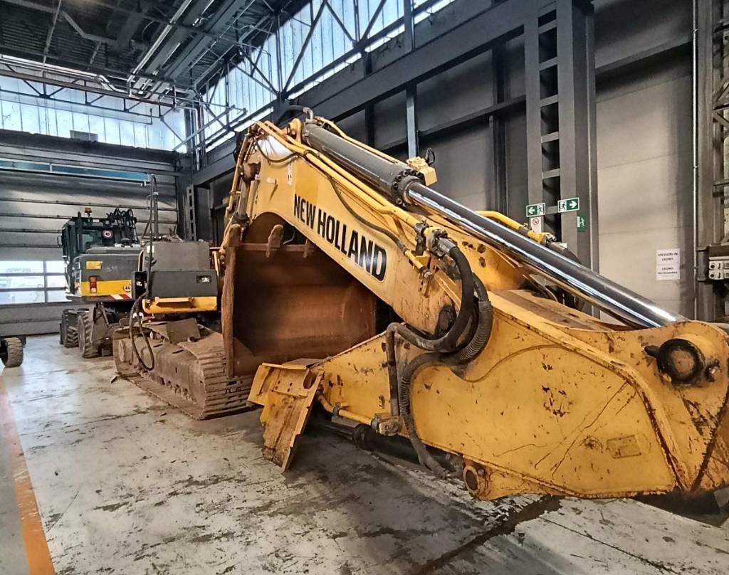 2014 New Holland E 265, 11.218 mth, Import Auf Lager in der EU — Foto 4 z 4