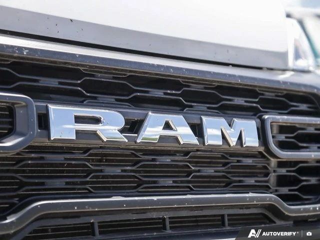 2025 RAM ProMaster Cargo Van Tradesman | 1 Owner | Clean Carfax | Hi Cargo |, weiß, 51.035 km, Import Kanada — Foto 12 z 20