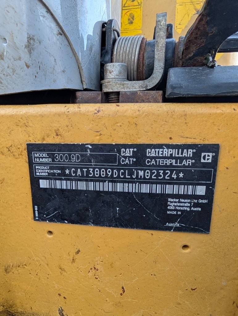 2018 Cat 300.9 D, 1.500 mth, Import Auf Lager in der EU — Foto 11 z 11
