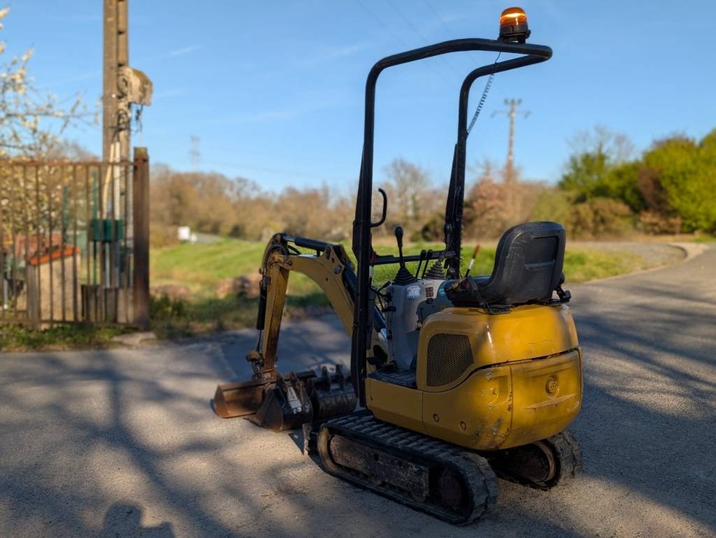 2018 Cat 300.9 D, 1.500 mth, Import Auf Lager in der EU — Foto 3 z 11