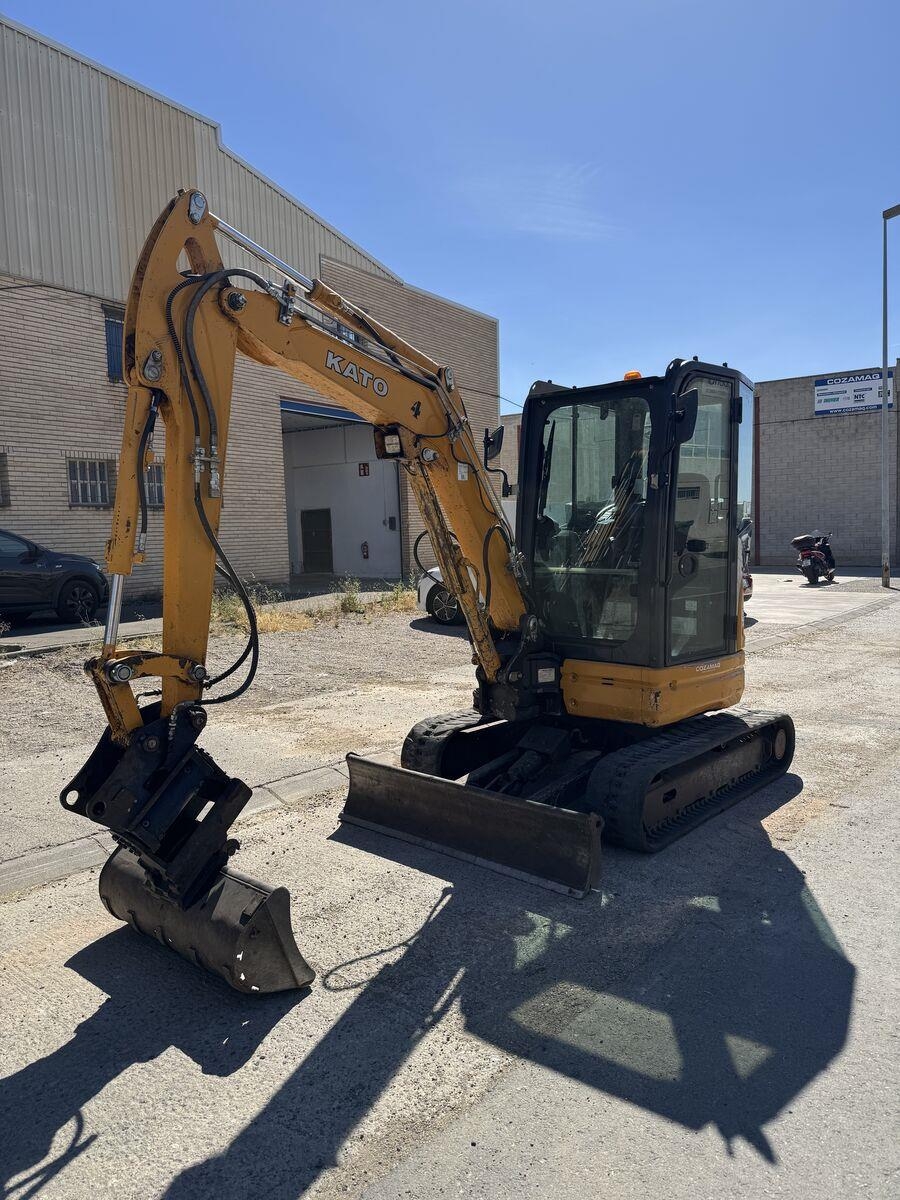 2022 Kato 33V5, 2.300 mth, Import Auf Lager in der EU — Foto 2 z 5