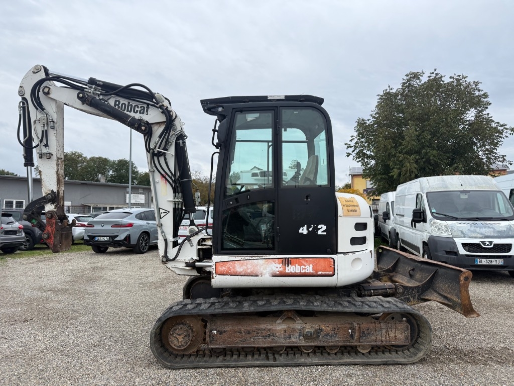 2006 Bobcat 442 B, 6.715 mth, Import Auf Lager in der EU — Foto 1 | AMECAR 2006 Bobcat 442 B, 6.715 mth, Import Auf Lager in der EU — Foto 1