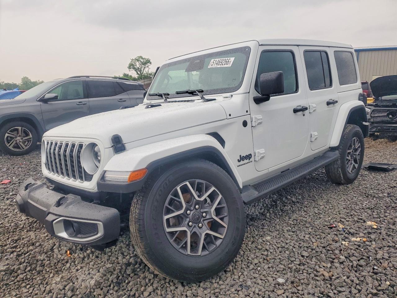 2026 Jeep WRANGLER SAHARA, weiß, 412 km, Import USA — Foto 1