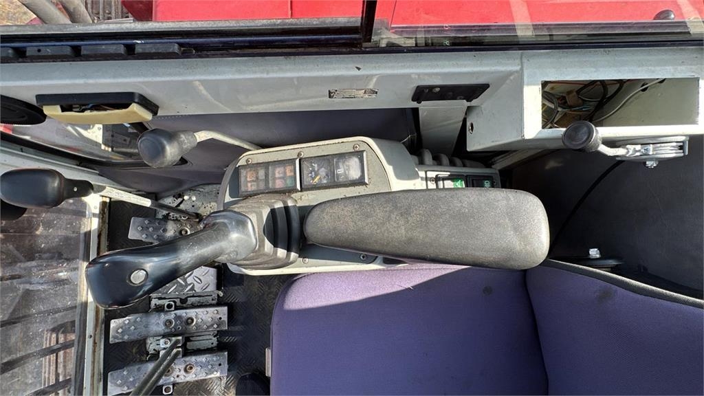 1999 Neuson 8002, 6.130 mth, Import Auf Lager in der EU — Foto 16 z 16