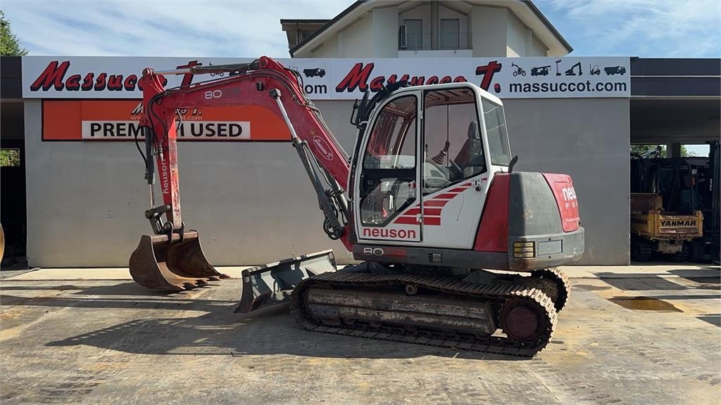 1999 Neuson 8002, 6.130 mth, Import Auf Lager in der EU — Foto 3 z 16