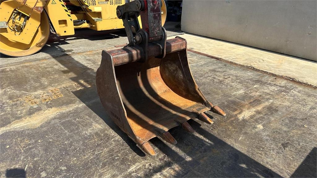 1999 Neuson 8002, 6.130 mth, Import Auf Lager in der EU — Foto 9 z 16
