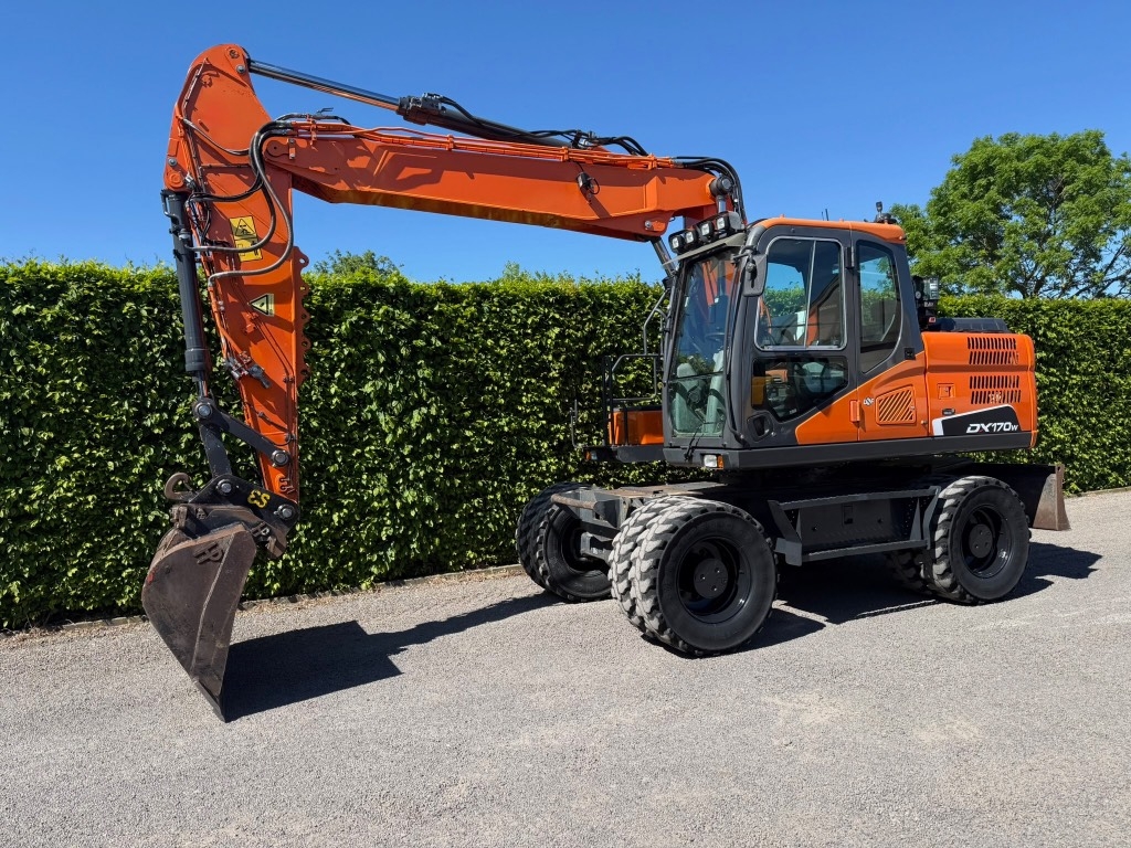 2017 Doosan DX 170 W, 7.625 mth, Import Auf Lager in der EU — Foto 1 | AMECAR 2017 Doosan DX 170 W, 7.625 mth, Import Auf Lager in der EU — Foto 1