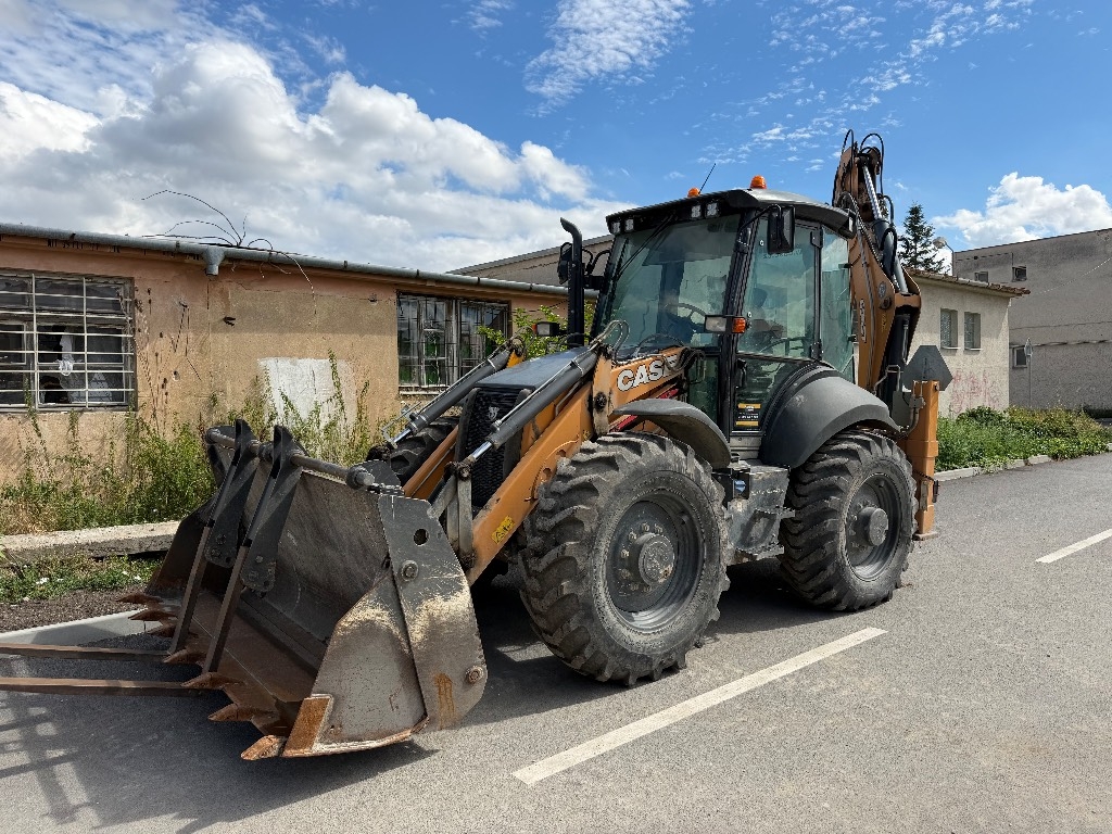 2020 Case 695, 6.200 mth, Import Auf Lager in der EU — Foto 1 | AMECAR 2020 Case 695, 6.200 mth, Import Auf Lager in der EU — Foto 1