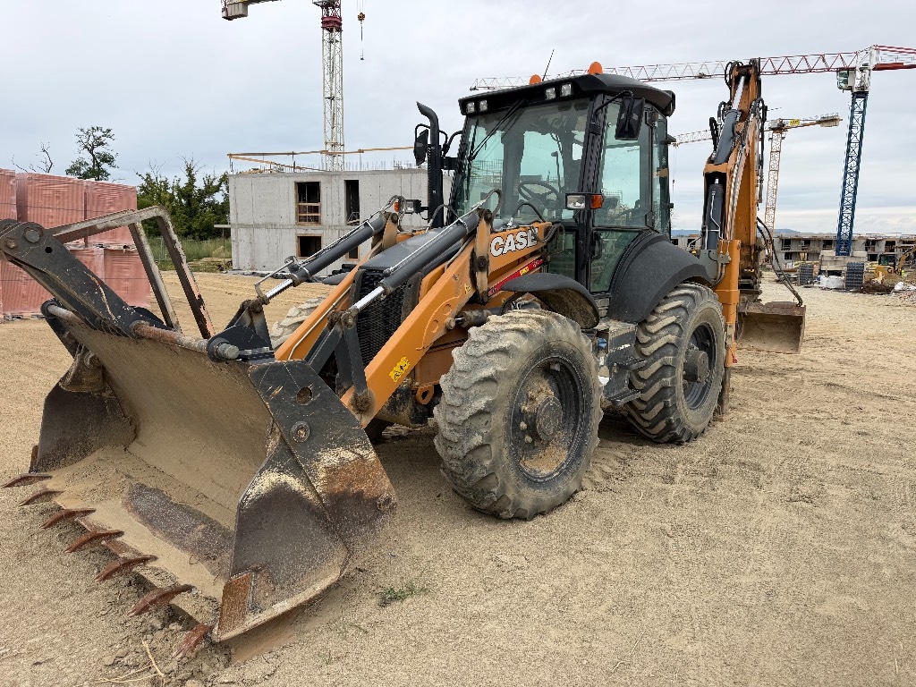 2020 Case 695, 4.950 mth, Import Auf Lager in der EU — Foto 1
