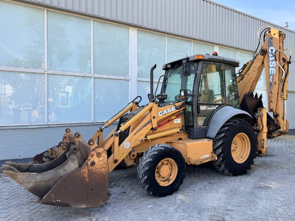 2004 Case 580 SR-4 PT, 8.800 mth, Import Auf Lager in der EU — Foto 1