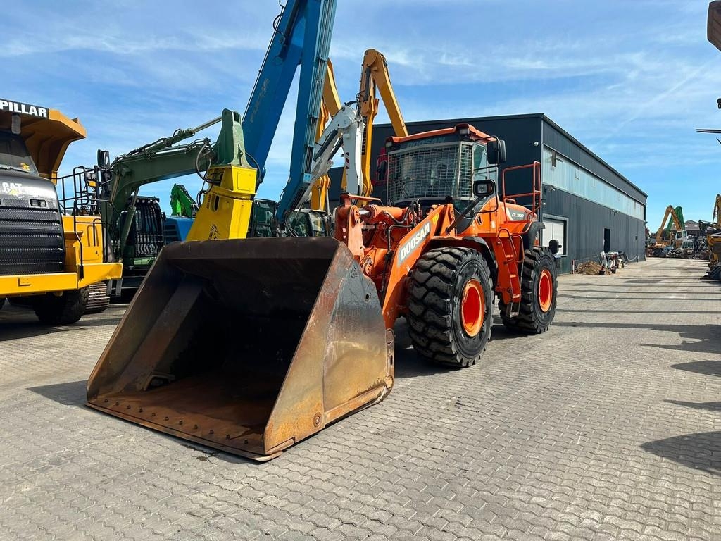 2017 Doosan DL 300-5, 6.705 mth, Import Auf Lager in der EU — Foto 1 | AMECAR 2017 Doosan DL 300-5, 6.705 mth, Import Auf Lager in der EU — Foto 1