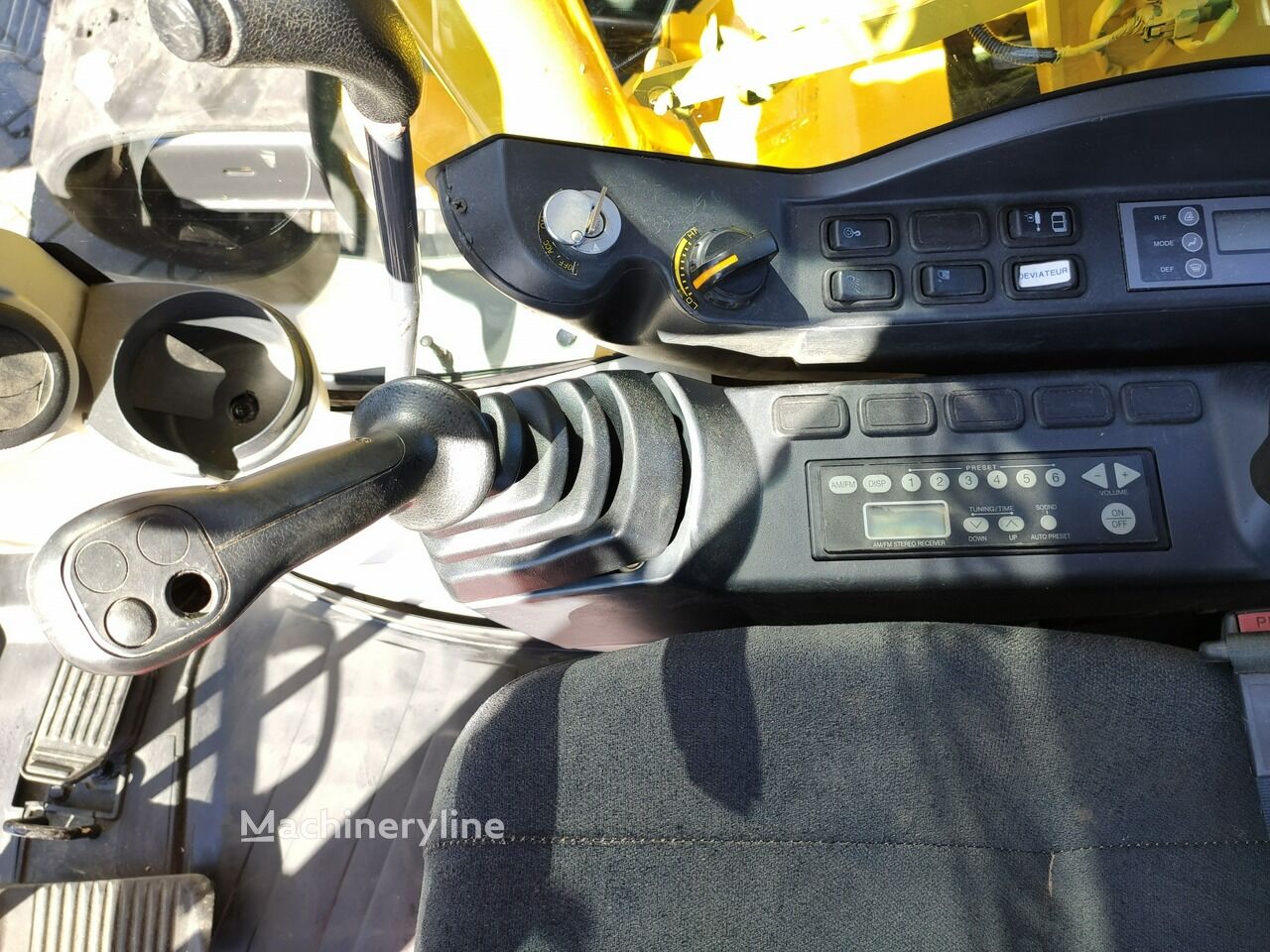2012 New Holland E90B, Import Auf Lager in der EU — Foto 15 z 16