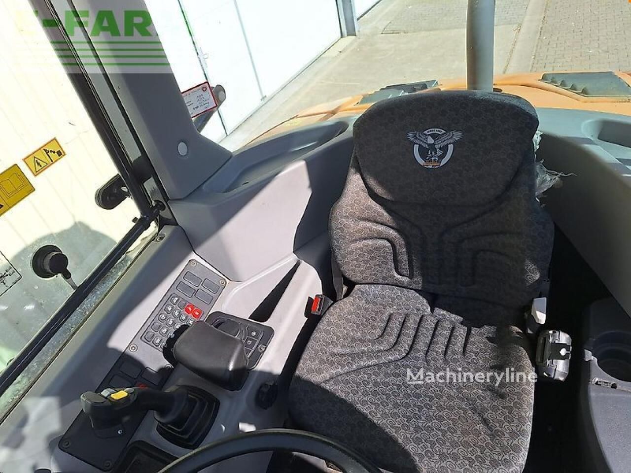 2023 Case 221, Import Auf Lager in der EU — Foto 14 z 15