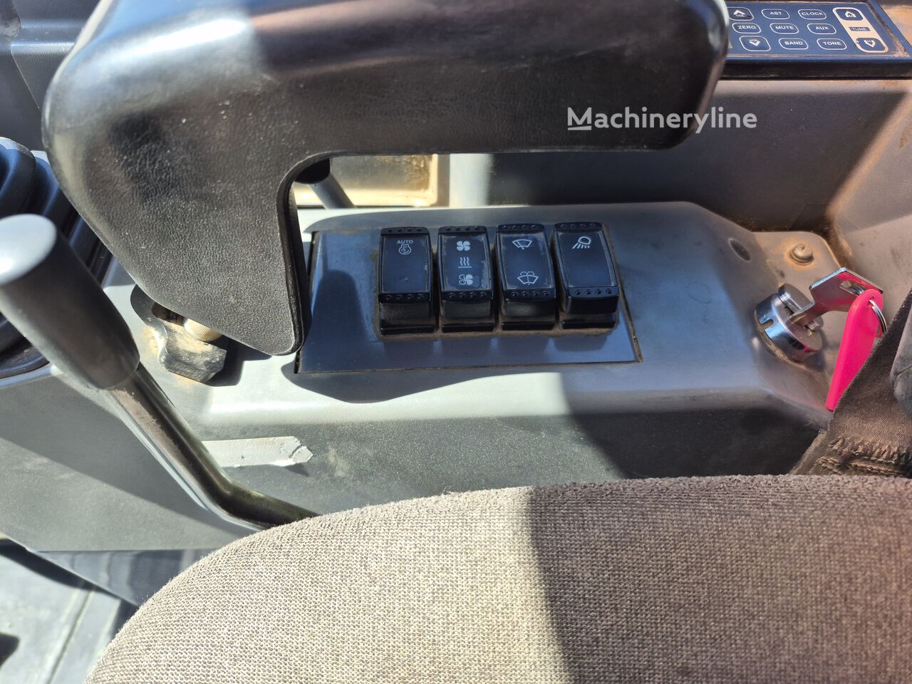2015 Takeuchi TB250, 5.985 mth, Import Auf Lager in der EU — Foto 11 z 16