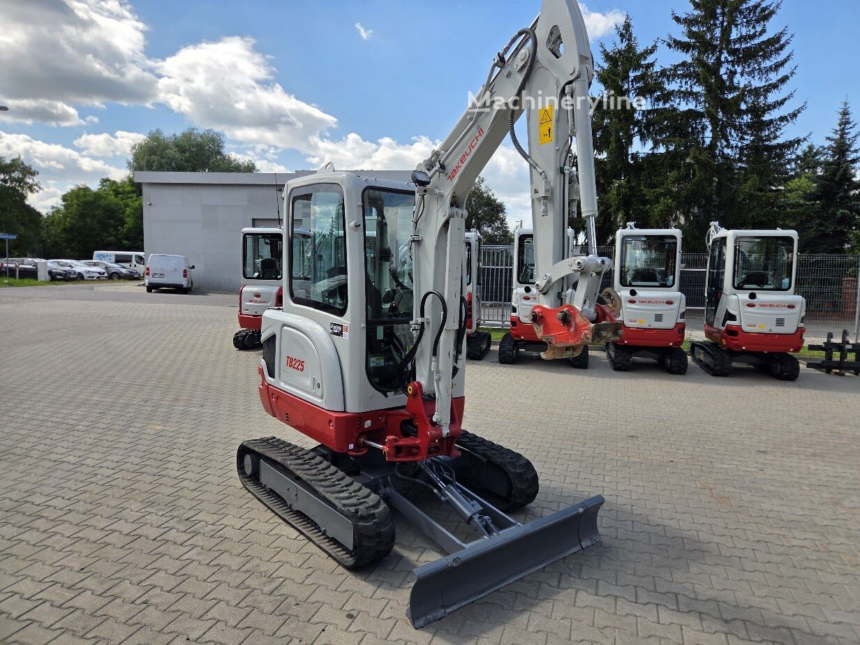 2023 Takeuchi TB225, 1.347 mth, Import Auf Lager in der EU — Foto 8 z 14