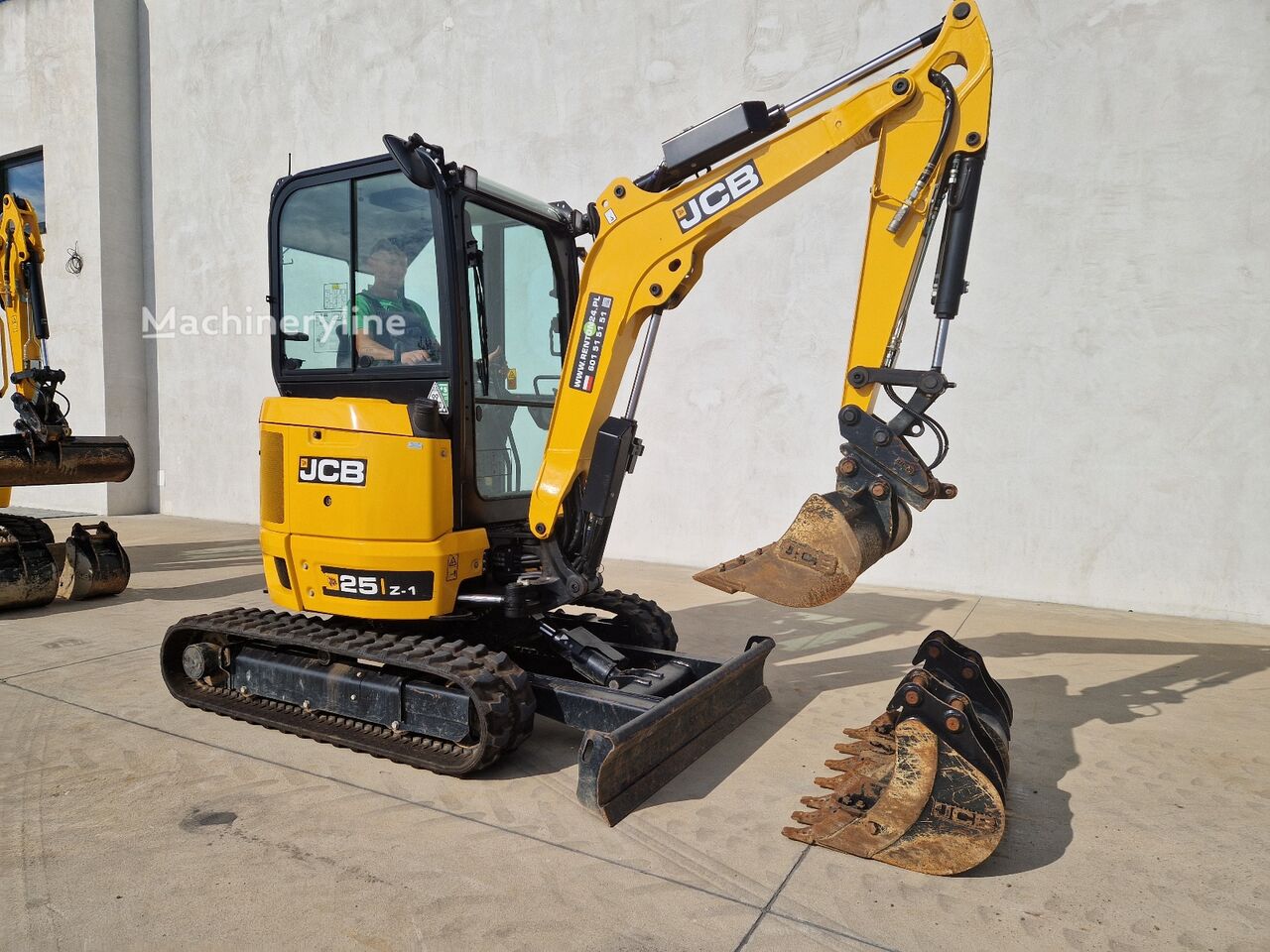 2025 JCB 25, 159 mth, Import Auf Lager in der EU — Foto 2 z 16