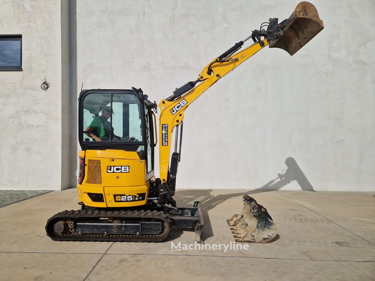 2025 JCB 25, 174 mth, Import Auf Lager in der EU — Foto 1