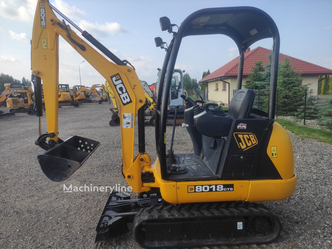 2014 JCB 8018, 3.700 mth, Import Auf Lager in der EU — Foto 1 z 11 2014 JCB 8018, 3.700 mth, Import Auf Lager in der EU — Foto 1 z 11