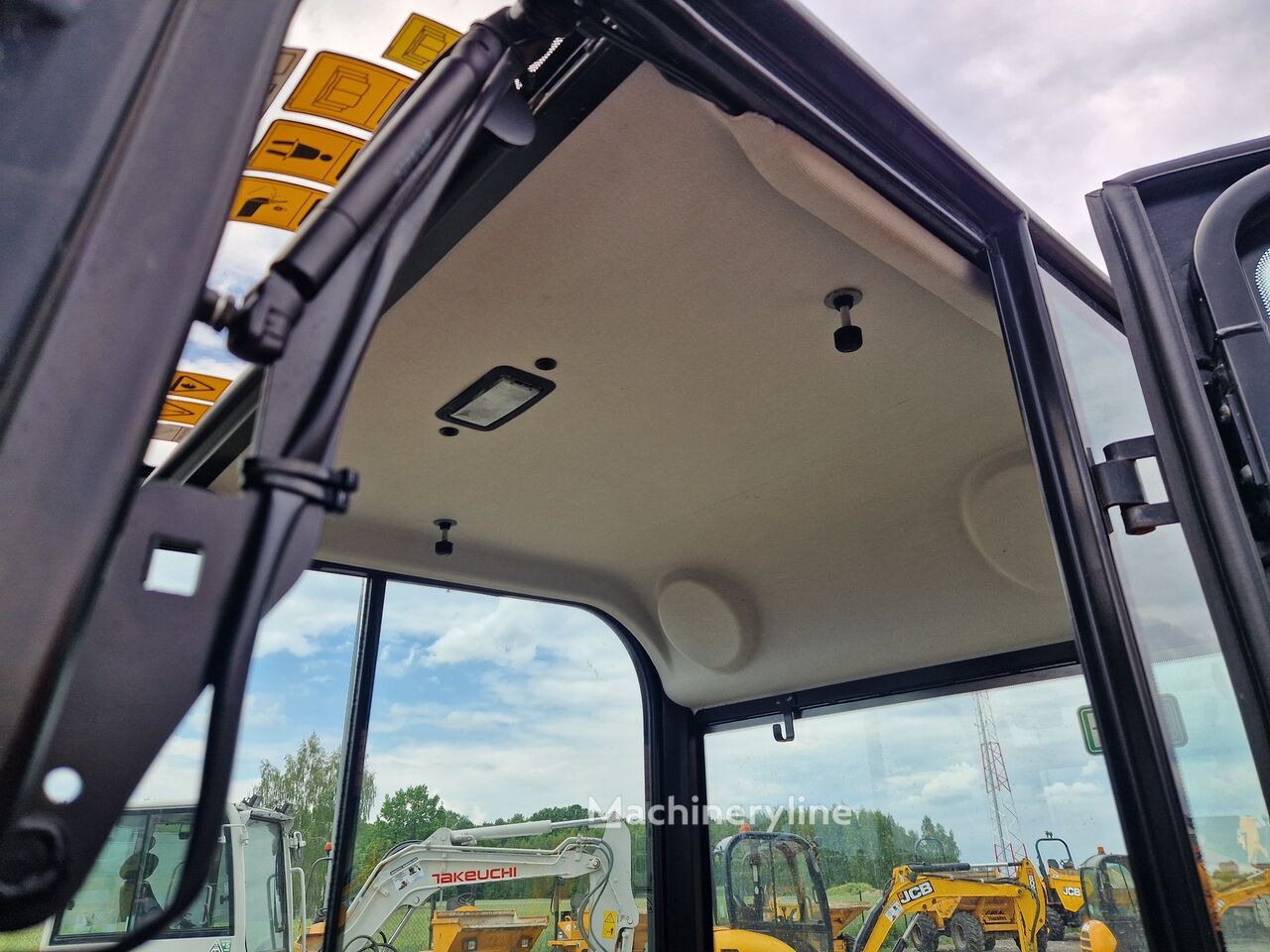 2019 JCB 15, 240 mth, Import Auf Lager in der EU — Foto 10 z 14