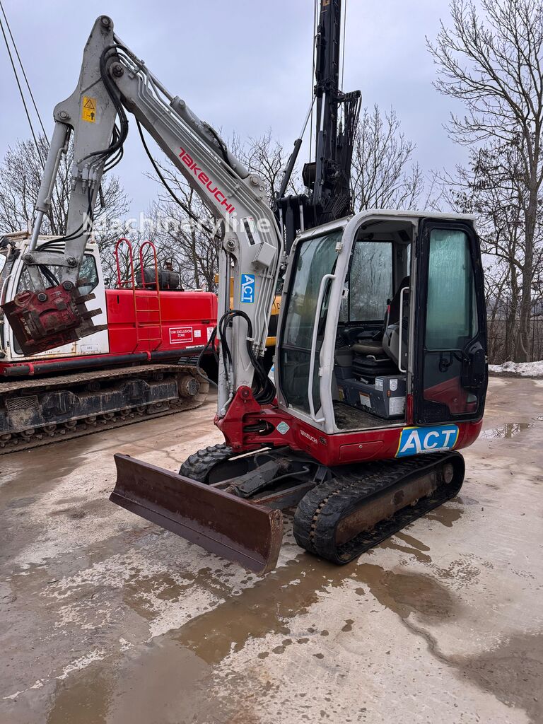 2017 Takeuchi TB240, 2.241 mth, Import Auf Lager in der EU — Foto 8 z 10