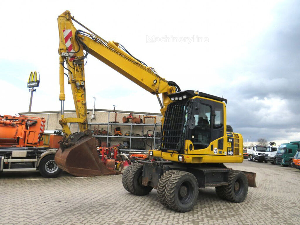 2016 Komatsu BAGR, 6.824 mth, Import Auf Lager in der EU — Foto 1 | AMECAR 2016 Komatsu BAGR, 6.824 mth, Import Auf Lager in der EU — Foto 1
