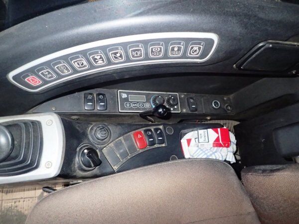 2011 JCB JS, 13.828 mth, Import Auf Lager in der EU — Foto 7 z 10