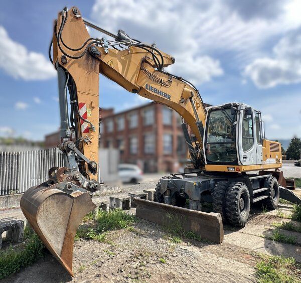 2013 Liebherr A914, 3.800 mth, Import Auf Lager in der EU — Foto 2 z 10