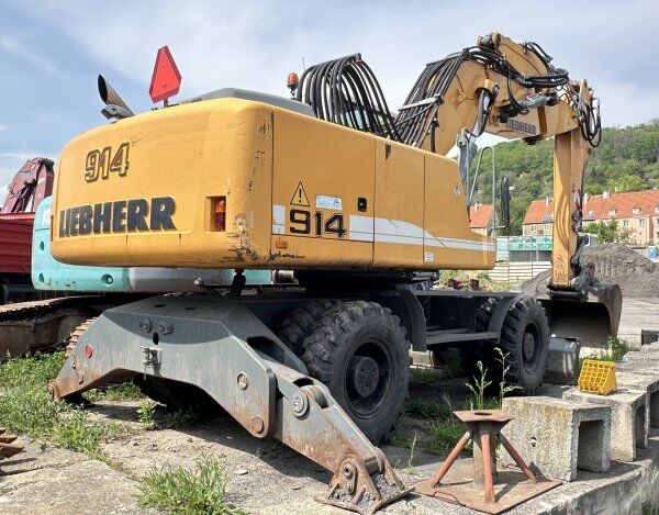 2013 Liebherr A914, 3.800 mth, Import Auf Lager in der EU — Foto 3 z 10