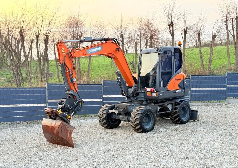 2017 Doosan DX57W, 2.200 mth, Import Auf Lager in der EU — Foto 1 | AMECAR 2017 Doosan DX57W, 2.200 mth, Import Auf Lager in der EU — Foto 1