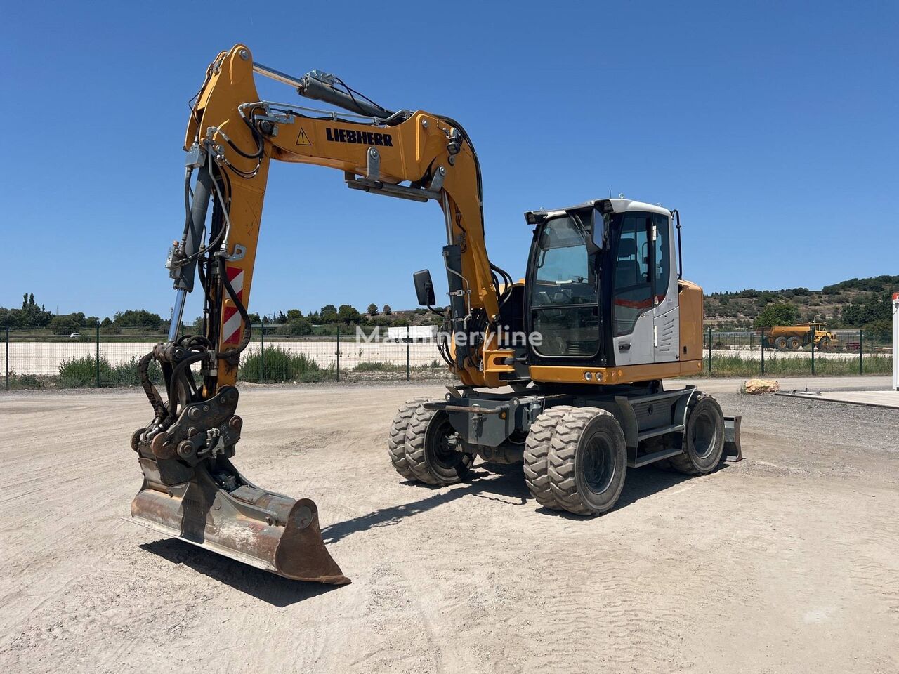 2016 Liebherr A912, 3.172 mth, Import Auf Lager in der EU — Foto 1 | AMECAR 2016 Liebherr A912, 3.172 mth, Import Auf Lager in der EU — Foto 1