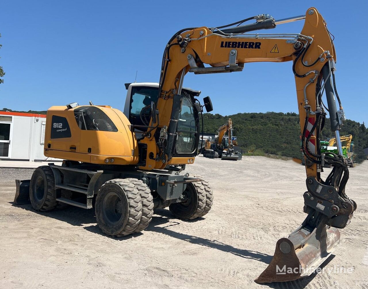 2016 Liebherr A912, 3.172 mth, Import Auf Lager in der EU — Foto 4 z 16