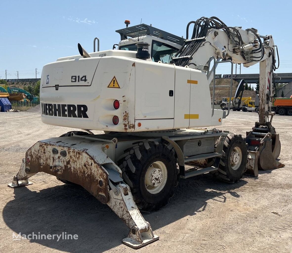 2014 Liebherr A914, 5.310 mth, Import Auf Lager in der EU — Foto 3 z 16