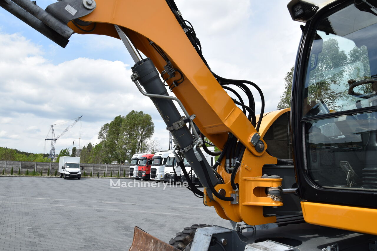 2017 Liebherr A910, 6.968 mth, Import Auf Lager in der EU — Foto 11 z 16