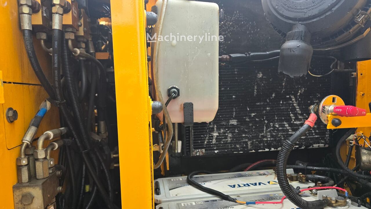 2002 JCB JS, 13.500 mth, Import Auf Lager in der EU — Foto 14 z 16