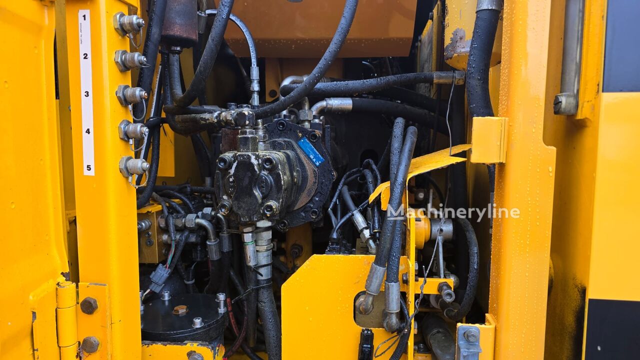 2002 JCB JS, 13.500 mth, Import Auf Lager in der EU — Foto 8 z 16