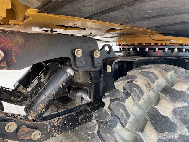 2012 Caterpillar, 10.552 mth, Import Auf Lager in der EU — Foto 13 z 16