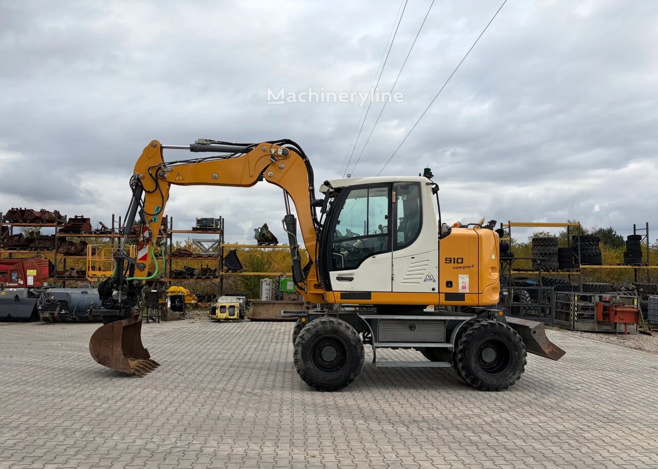 2016 Liebherr A910, 10.720 mth, Import Auf Lager in der EU — Foto 2 z 15