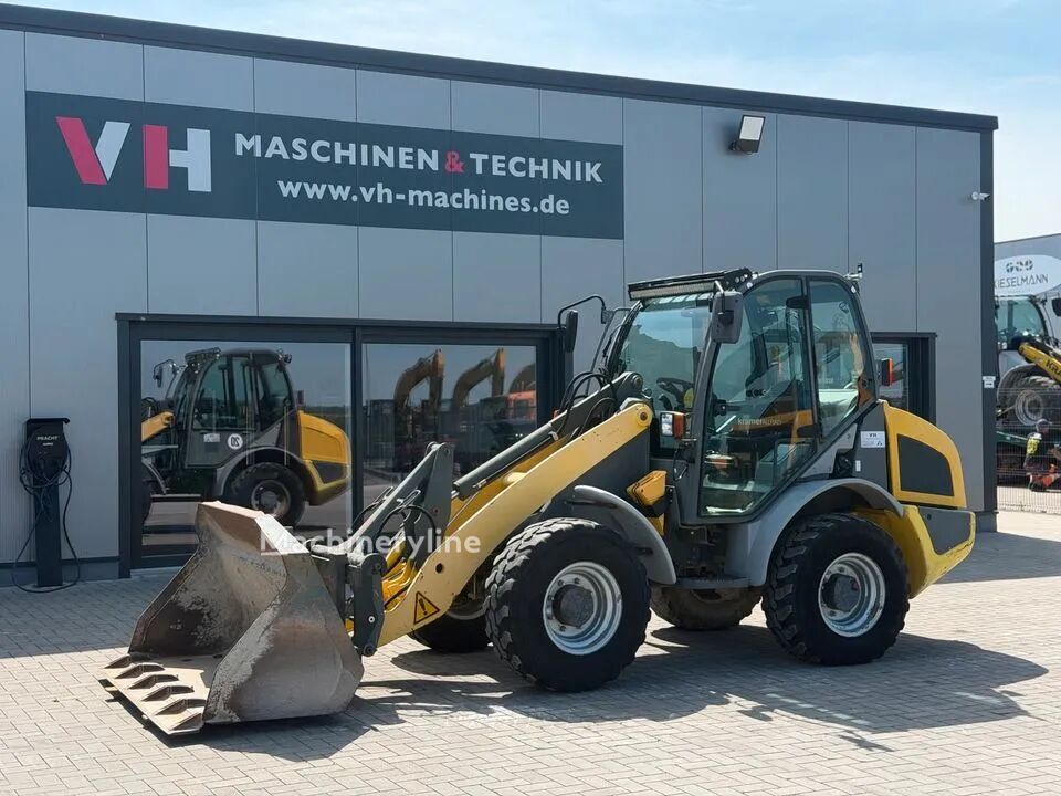 2013 Kramer 750, 3.647 mth, Import Auf Lager in der EU — Foto 1 z 10 2013 Kramer 750, 3.647 mth, Import Auf Lager in der EU — Foto 1 z 10