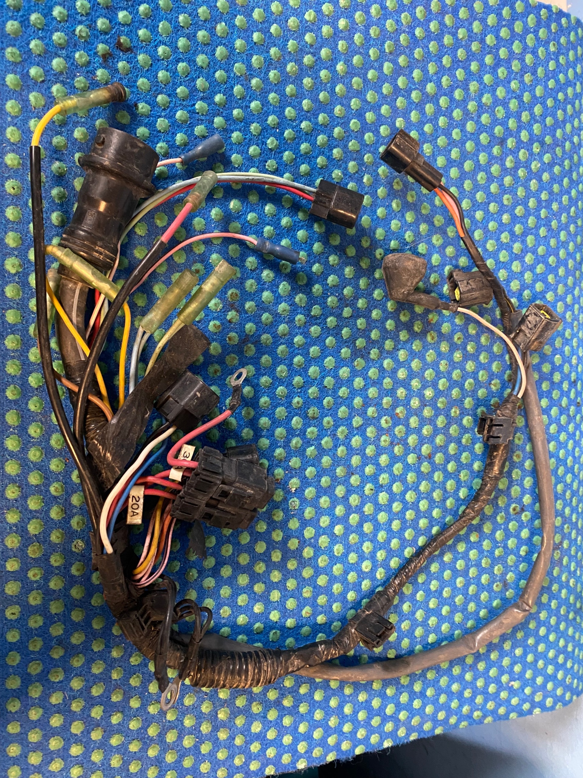 Svazek elektrická na závěsného motoru Mercury 4-t 75–90 KM 042901, Auf Lager in der EU — Foto 1 Svazek elektrická na závěsného motoru Mercury 4-t 75–90 KM 042901, Auf Lager in der EU — Foto 1