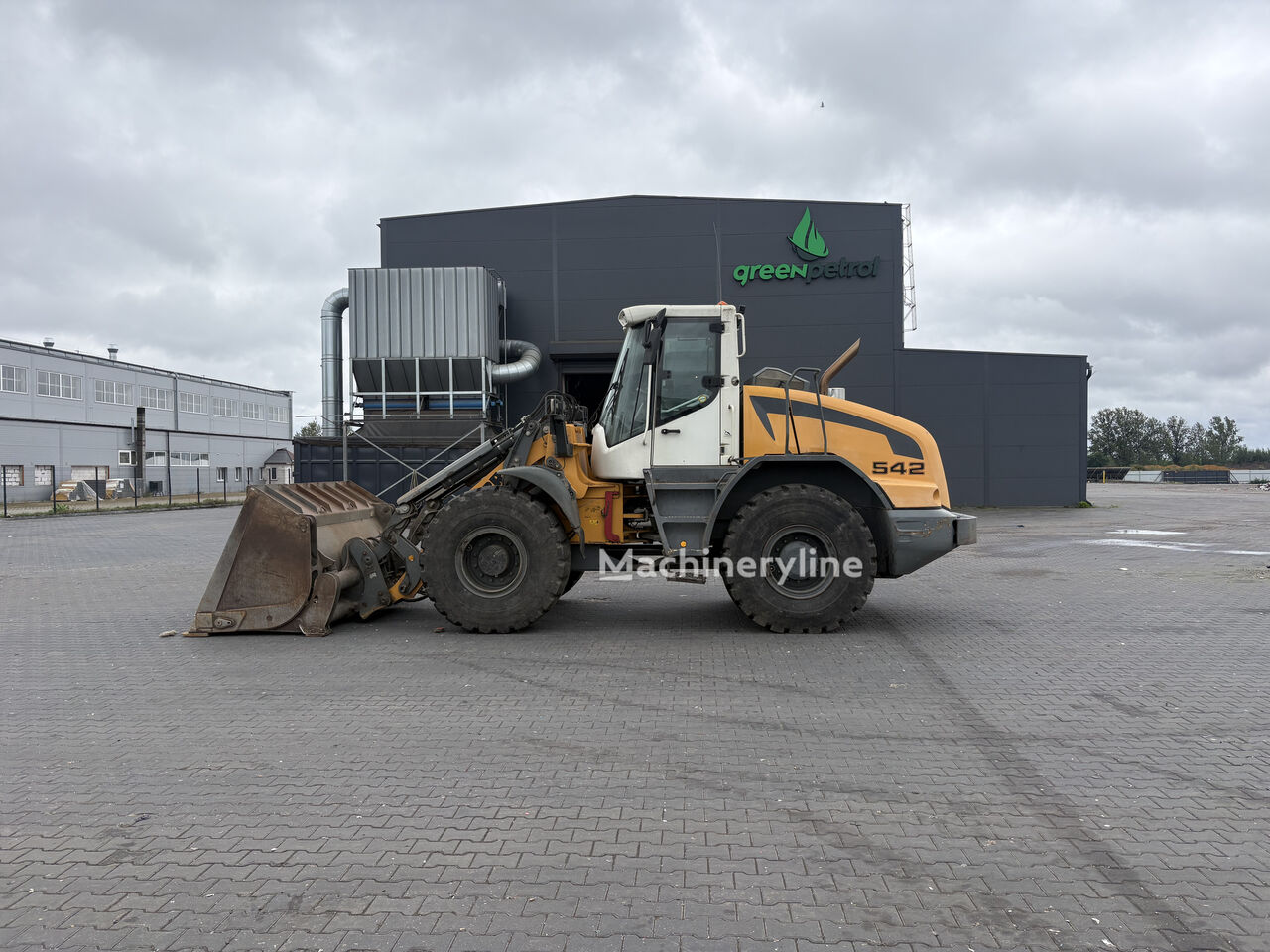 2015 Liebherr, 15.681 mth, Import Auf Lager in der EU — Foto 1 | AMECAR 2015 Liebherr, 15.681 mth, Import Auf Lager in der EU — Foto 1