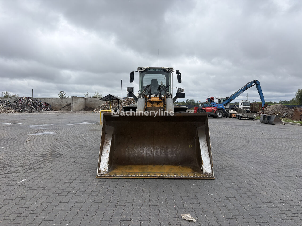 2015 Liebherr, 15.681 mth, Import Auf Lager in der EU — Foto 3 z 13