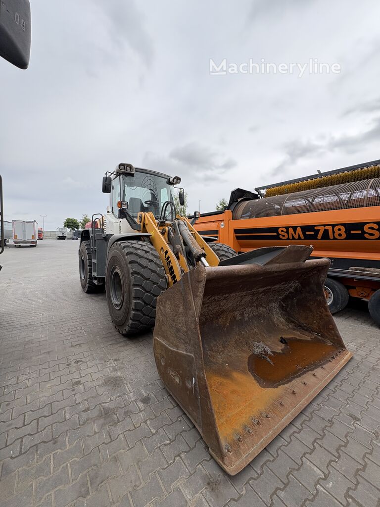 2015 Liebherr, 29.140 mth, Import Auf Lager in der EU — Foto 1 | AMECAR 2015 Liebherr, 29.140 mth, Import Auf Lager in der EU — Foto 1