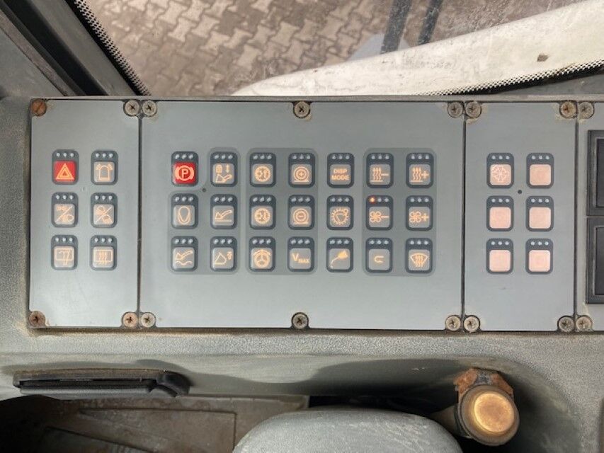 2010 Liebherr, Import Auf Lager in der EU — Foto 13 z 15