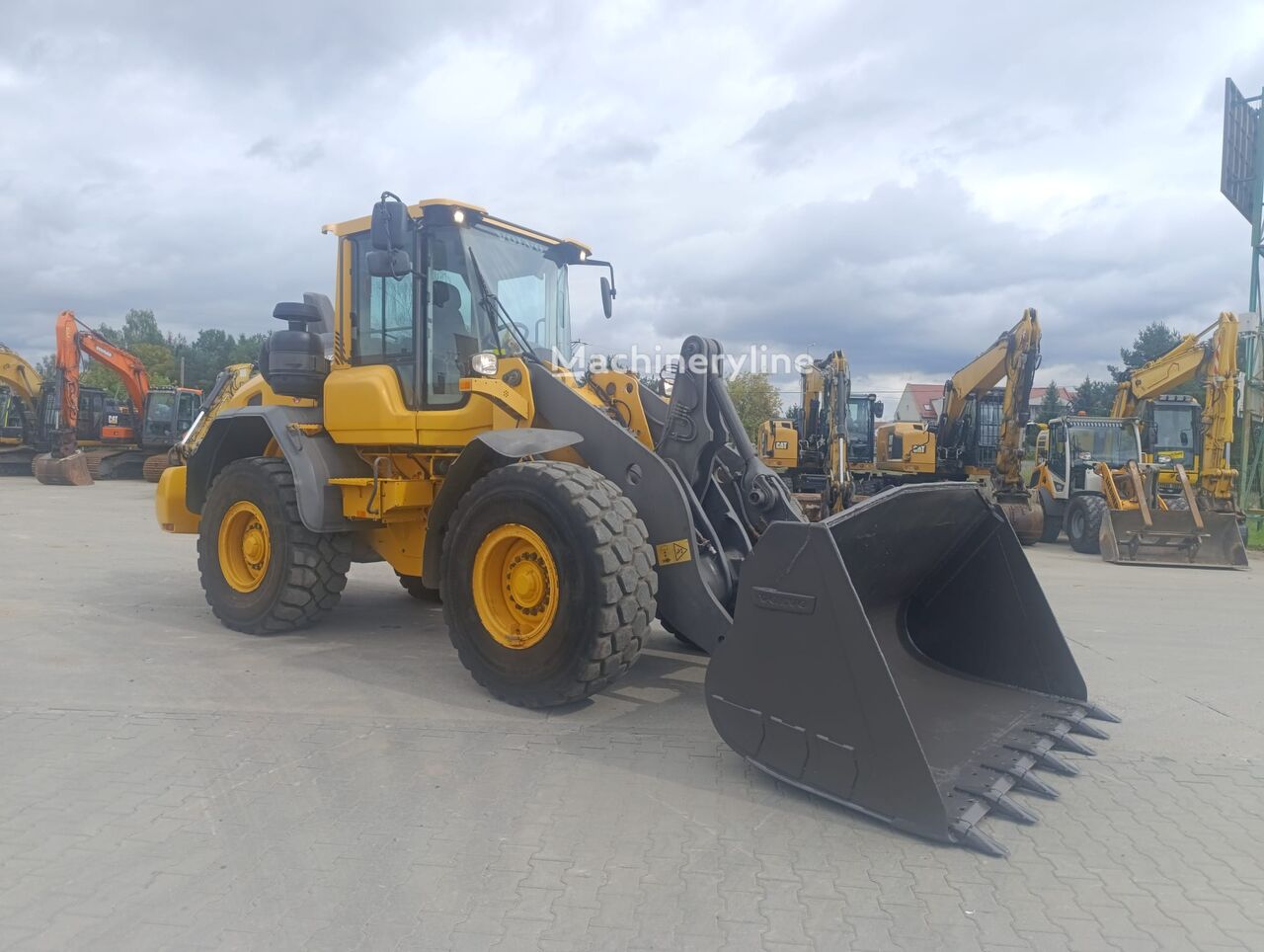 2015 Volvo L90H, 10.865 mth, Import Auf Lager in der EU — Foto 1