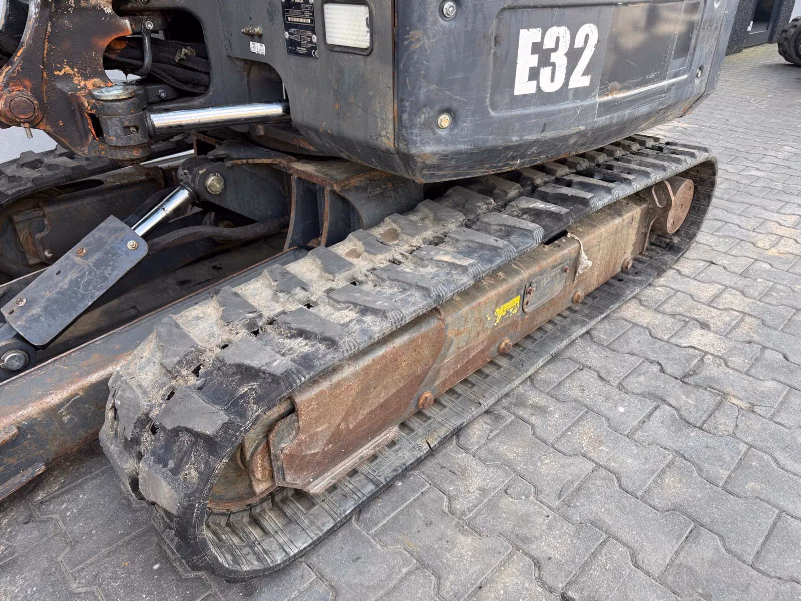 2015 Bobcat E32, 2.780 mth, Import Auf Lager in der EU — Foto 5 z 12