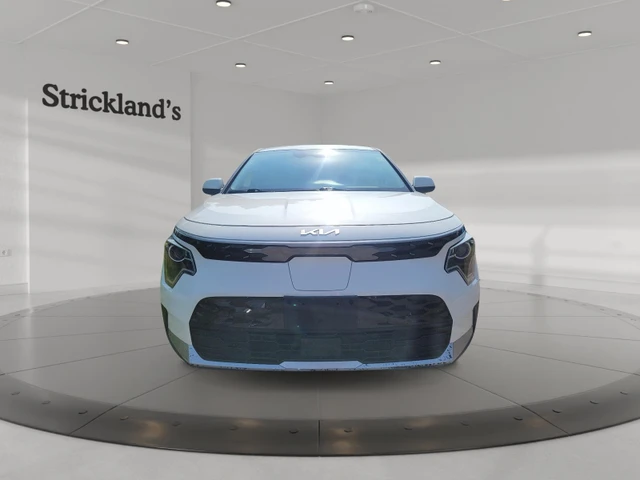 2023 Kia Niro Ev Premium, weiß, 97.577 km, Import Kanada — Foto 2 z 16
