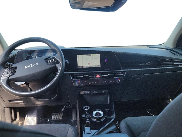 2023 Kia Niro Ev Premium, weiß, 97.577 km, Import Kanada — Foto 9 z 16