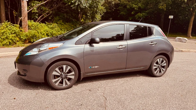 2016 Nissan Leaf, grau, 78.000 km, Import Kanada — Foto 1