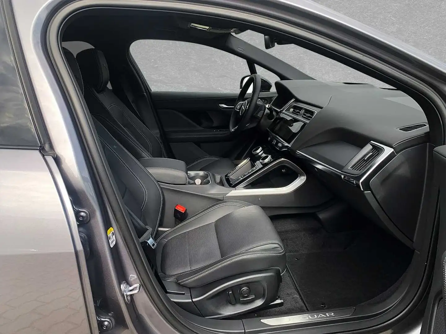 2024 Jaguar I-Pace, 29.540 km, Deutschland — Foto 3 z 9